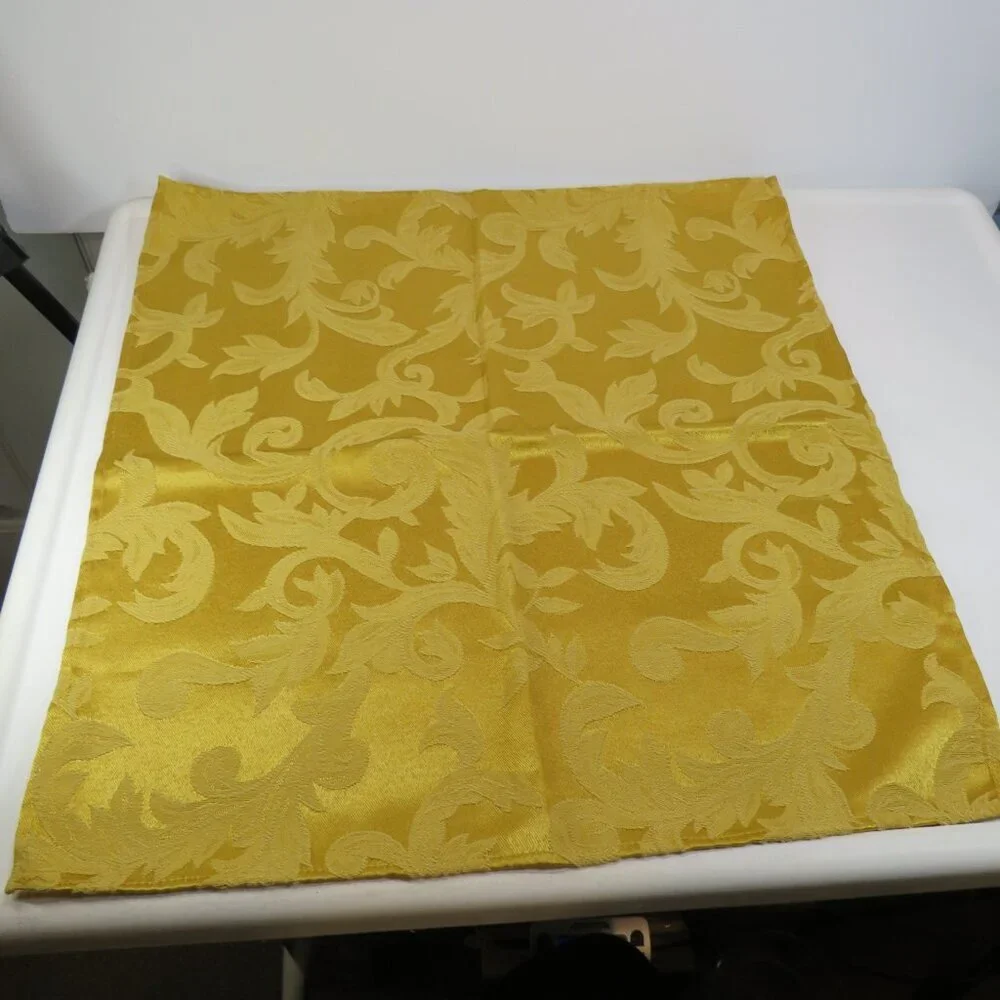 Vintage Rich Gold Jacquard Fabric (4) Dinner Napkins 18x19